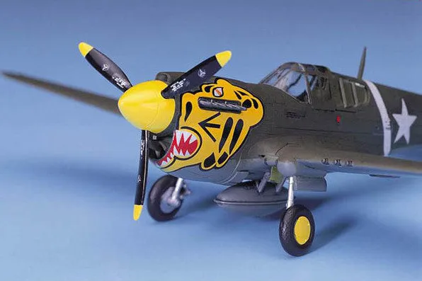 Academy Aircraft 1/72 P40E Warhawk Fighter Kit