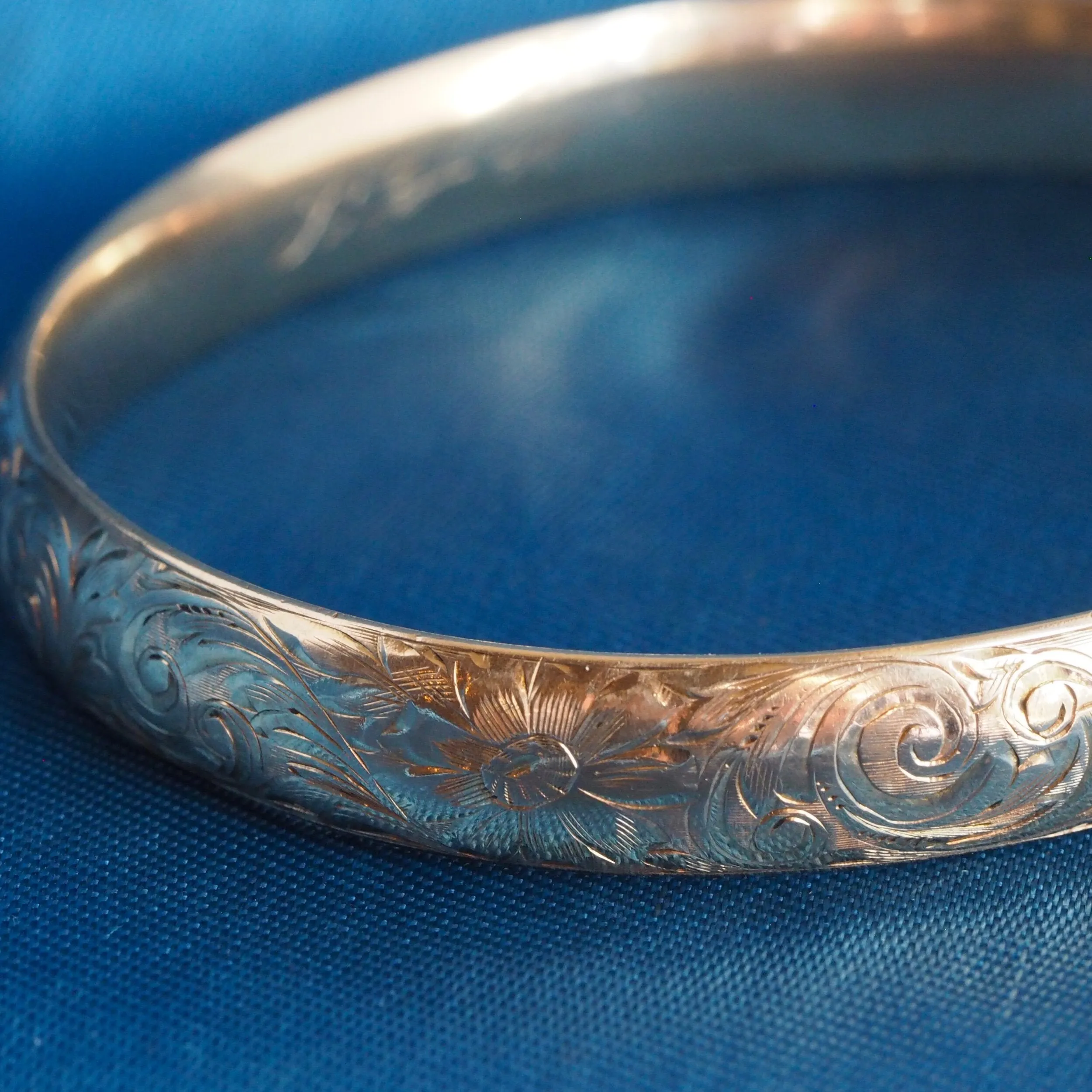 Antique Edwardian 14k Gold Engraved Floral Bangle