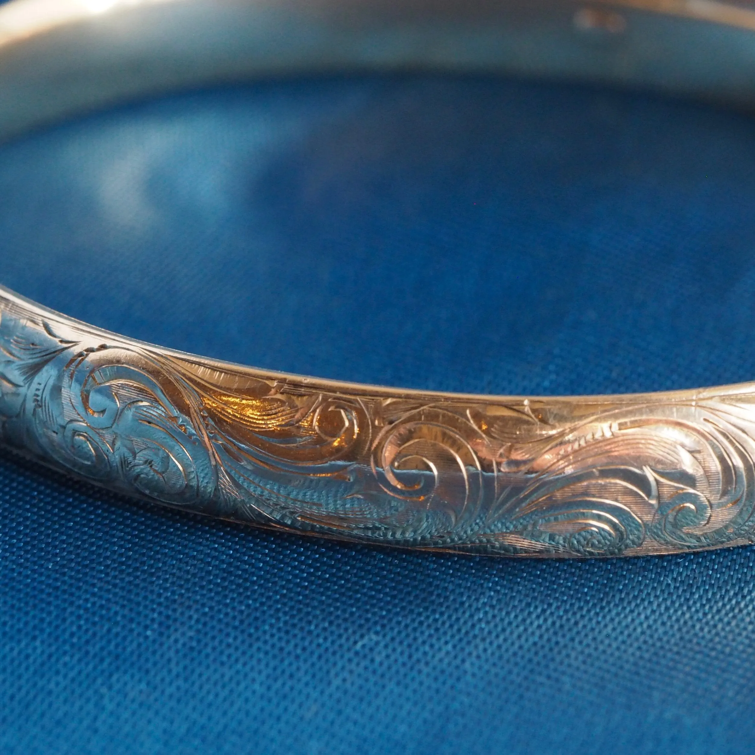 Antique Edwardian 14k Gold Engraved Floral Bangle