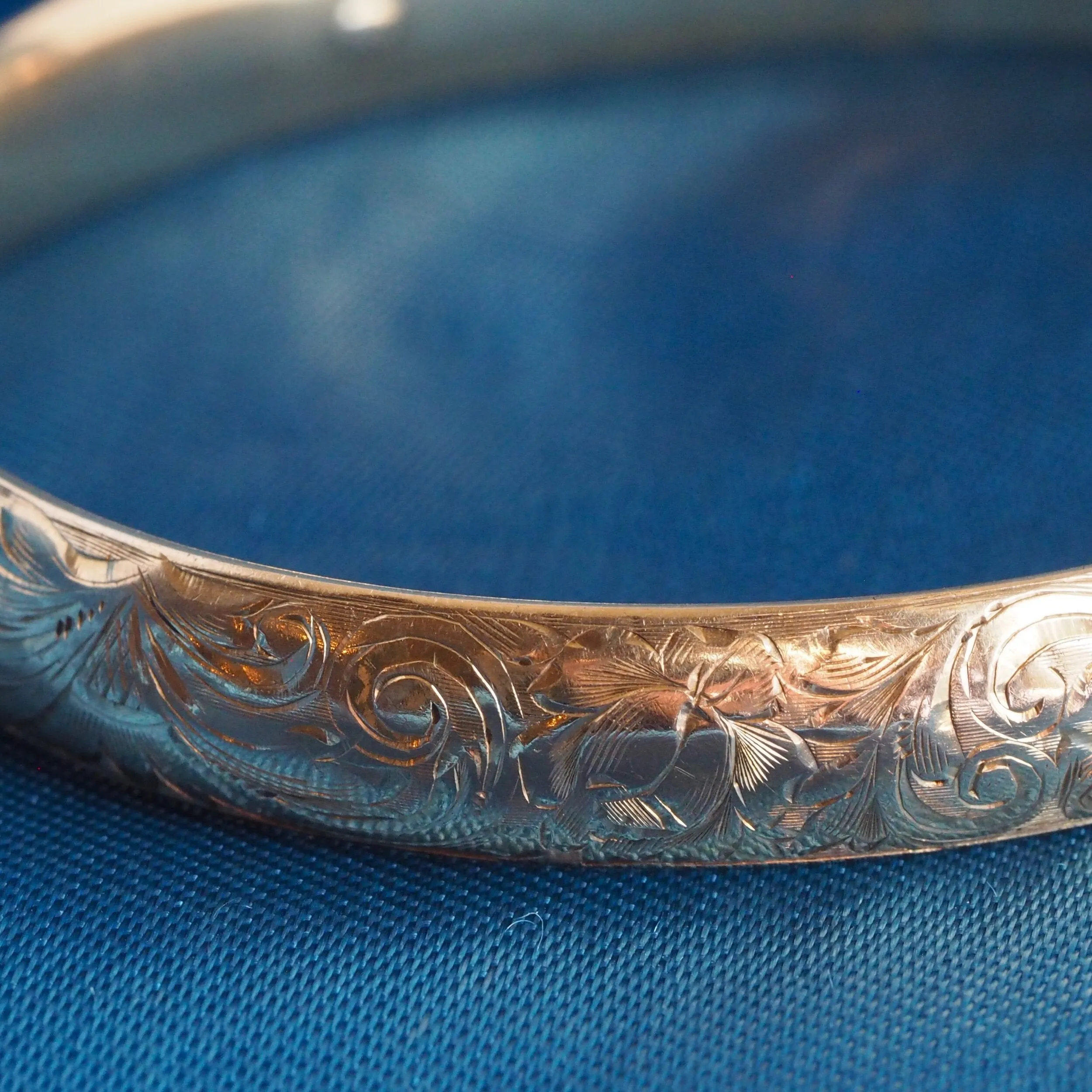 Antique Edwardian 14k Gold Engraved Floral Bangle
