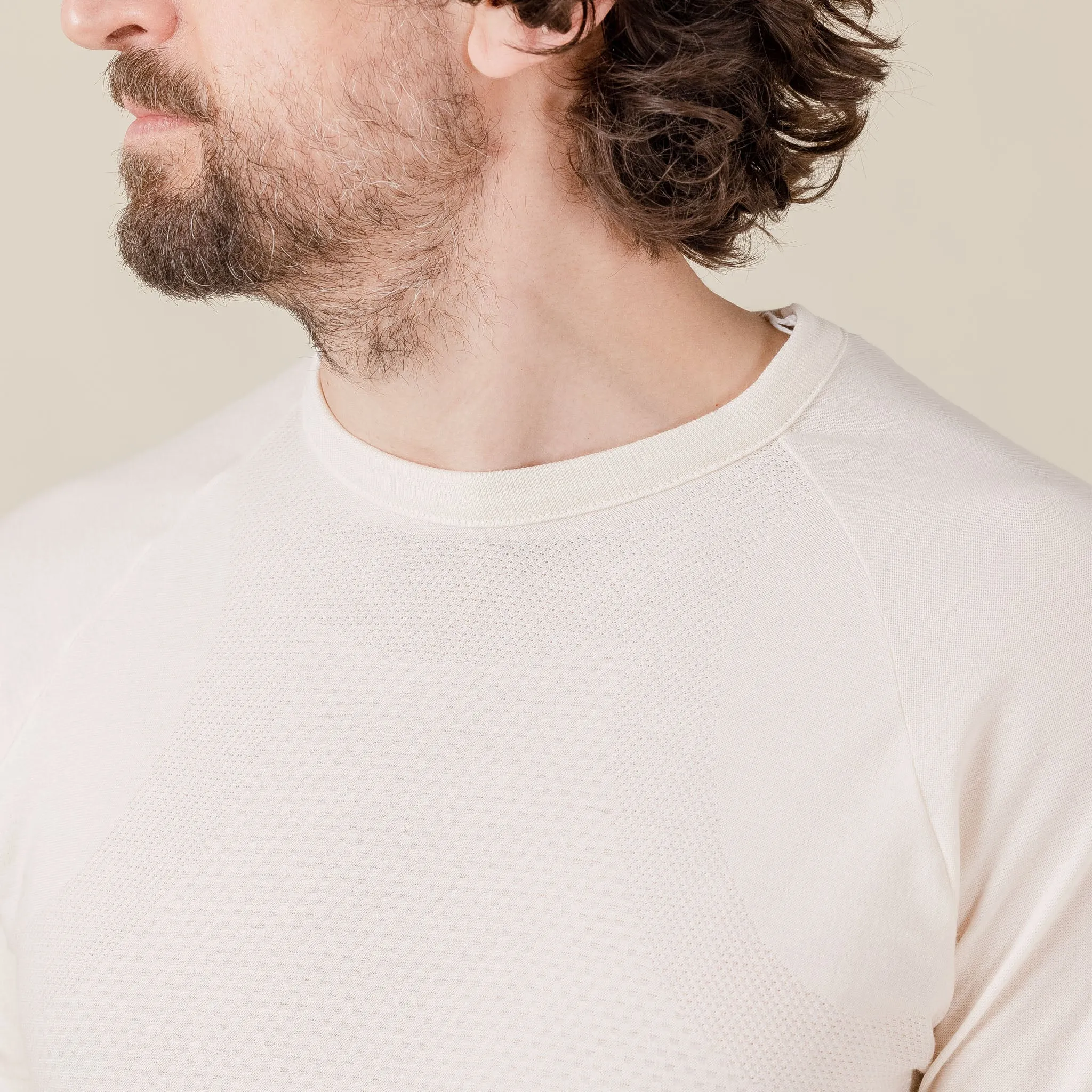 Roa Hiking - Seamless Short Sleeve T-Shirt - Beige