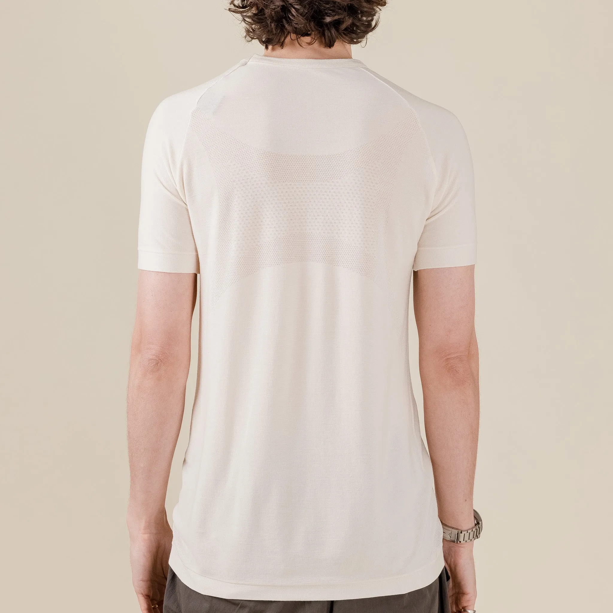 Roa Hiking - Seamless Short Sleeve T-Shirt - Beige